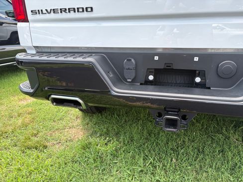 Used 2021 Chevrolet Silverado 1500 Custom Trail Boss w/ LPO, Dark Essentials Package AWD/4WD image 20
