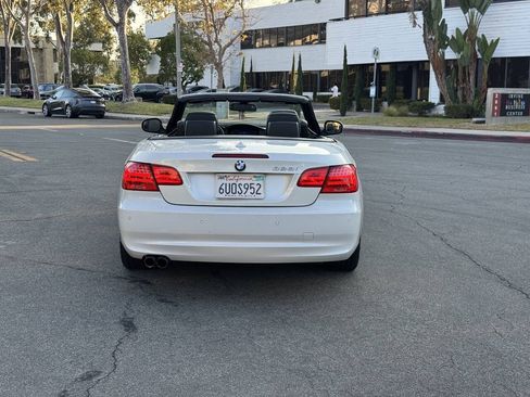 Used 2011 BMW 328i Convertible RWD image 3