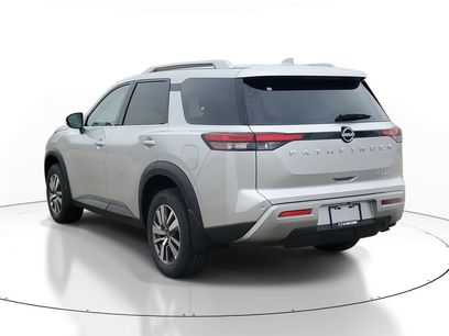 New 2025 Nissan Pathfinder SL