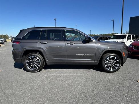 New 2025 Jeep Grand Cherokee Overland image 5