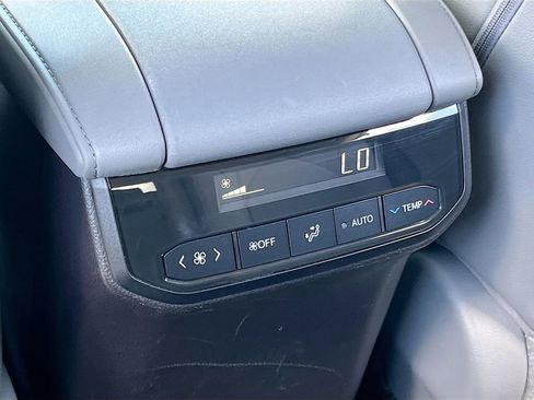 Used 2023 Toyota Highlander Limited AWD/4WD image 25