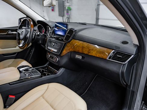 Used 2018 Mercedes-Benz GLS 450 4MATIC w/ Premium Package image 19