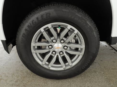 Used 2026 Chevrolet Colorado LT RWD image 7