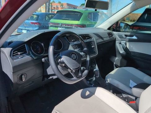 Used 2019 Volkswagen Tiguan SE image 9