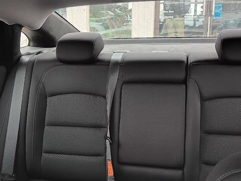 Used 2022 Chevrolet Malibu LT image 24