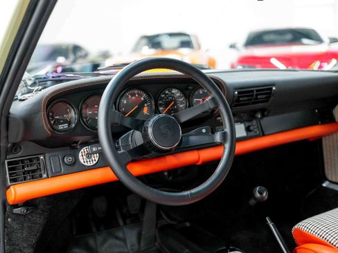 Used 1987 Porsche 911 Carrera RWD image 60