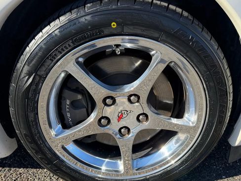 Used 2003 Chevrolet Corvette Coupe w/ Preferred Equipment Group image 38