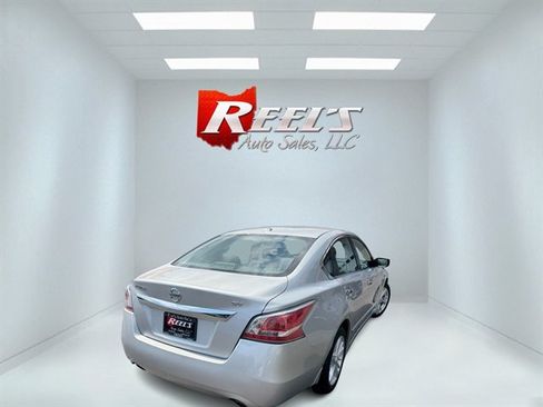 Used 2015 Nissan Altima 2.5 SV FWD image 27
