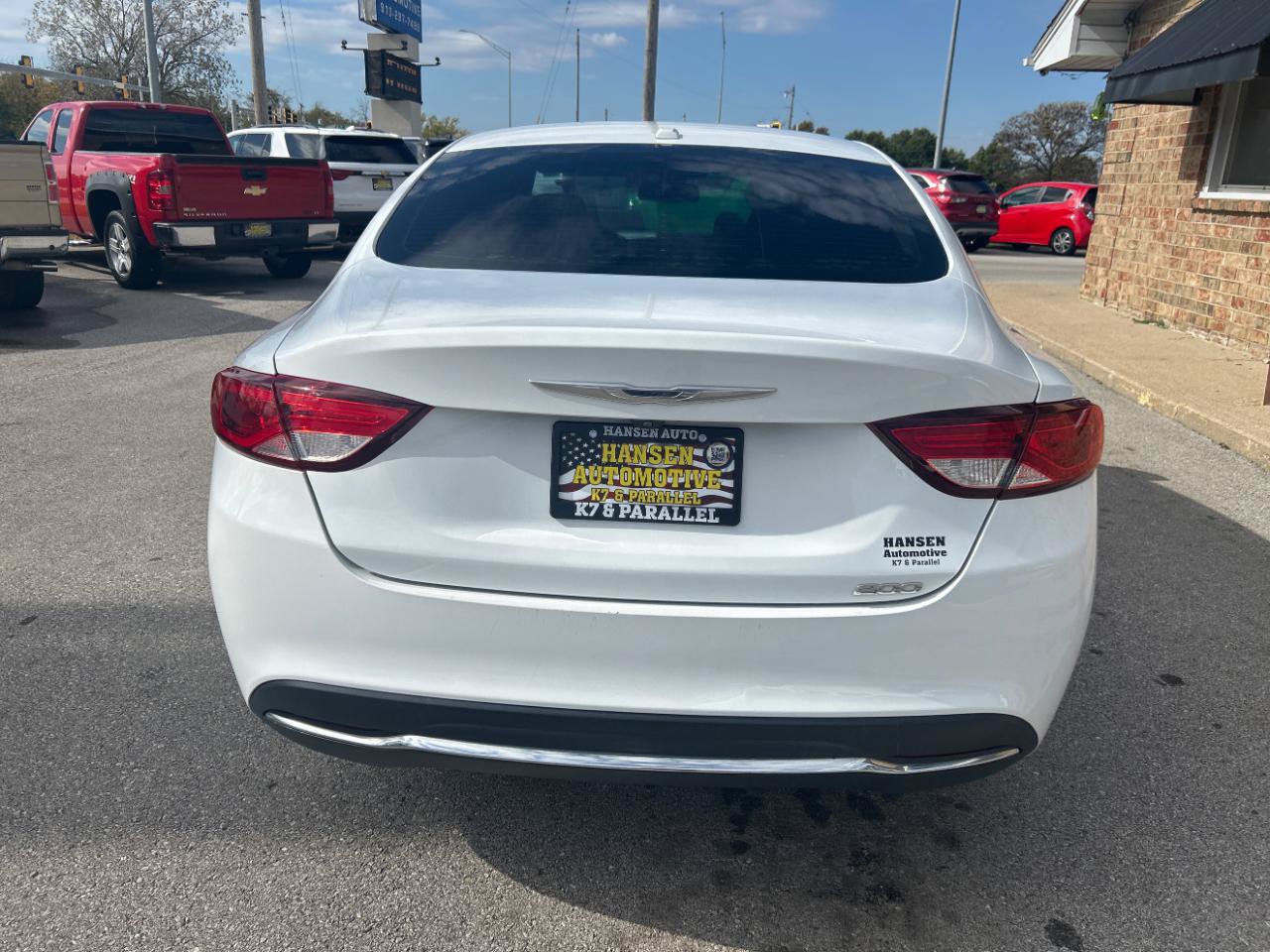 Used 2016 Chrysler 200 Limited w/ Convenience Group FWD image 6