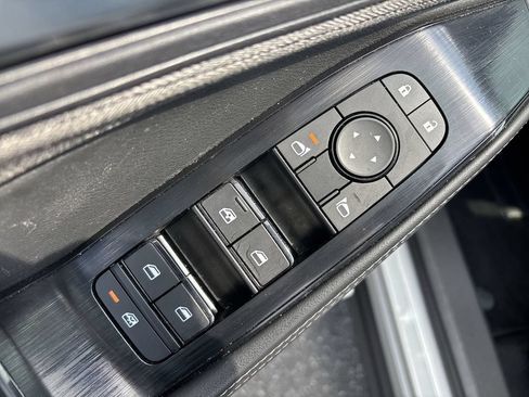 Used 2023 Nissan Rogue SV FWD image 15