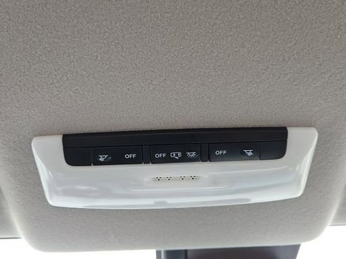 New 2025 Nissan Versa SV w/ Trunk Package image 42