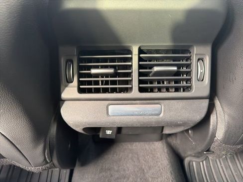 Used 2020 Land Rover Range Rover Evoque SE image 18