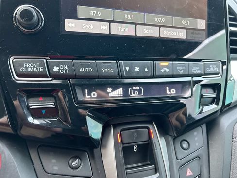 Used 2018 Honda Odyssey EX-L image 27