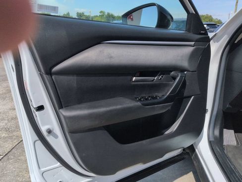 Used 2025 MAZDA CX-50 AWD 2.5 S w/ Premium Package image 11
