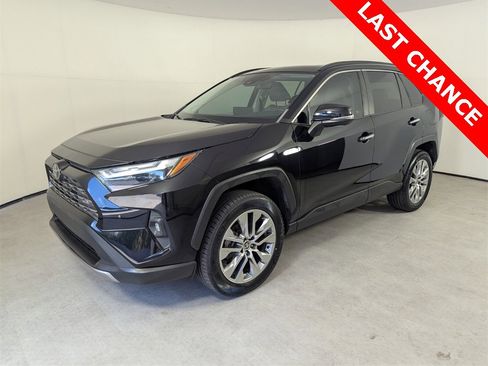 Used 2022 Toyota RAV4 Limited image 8