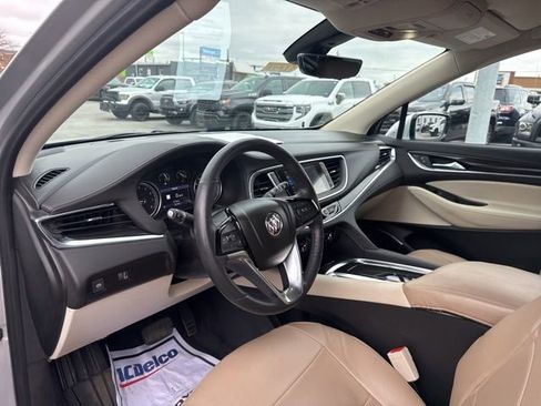 Used 2022 Buick Enclave Essence w/ Sound and Sites Package image 10