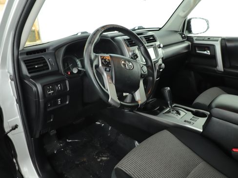 Used 2016 Toyota 4Runner SR5 RWD image 10