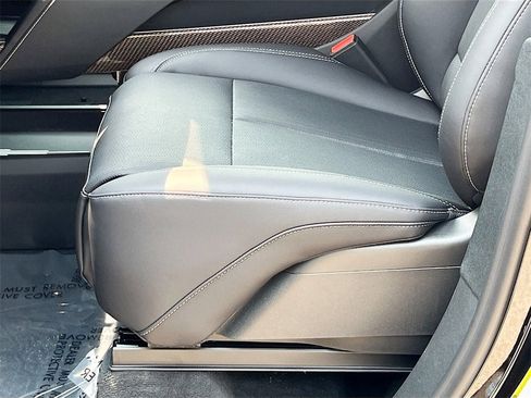 New 2026 Cadillac Vistiq Luxury image 19