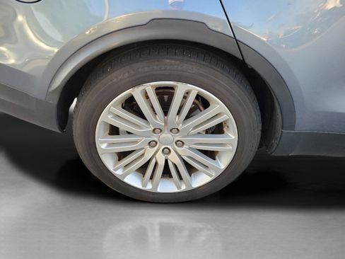 Used 2018 Land Rover Discovery HSE Luxury image 18