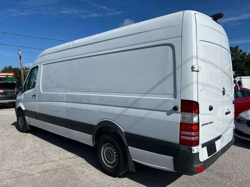 Used 2018 Mercedes-Benz Sprinter 2500 image 4