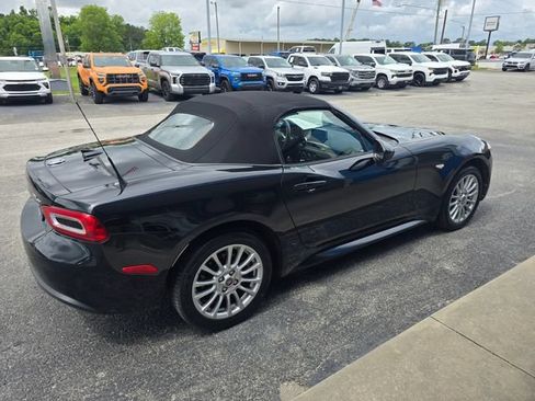 Used 2020 FIAT 124 Spider Classica w/ Technology Group RWD image 5