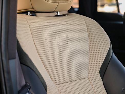 Used 2025 Lexus GX 550 image 46