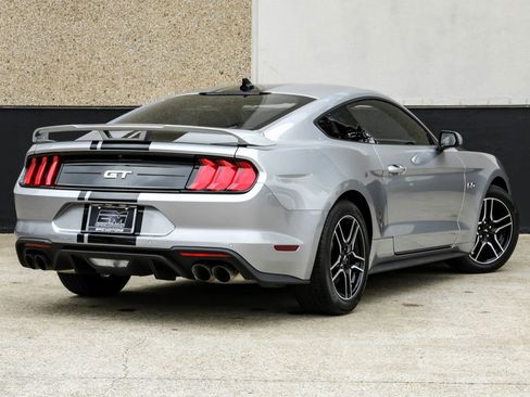 Used 2022 Ford Mustang GT RWD image 11