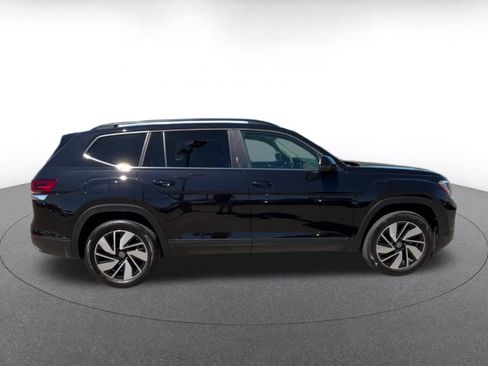 Used 2026 Volkswagen Atlas SE FWD image 13