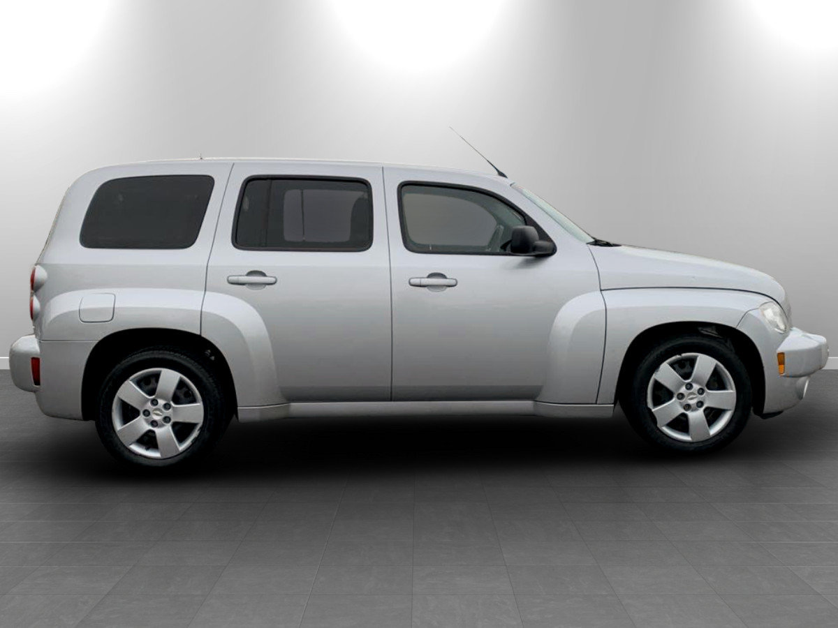 Used 2011 Chevrolet HHR LS FWD image 8
