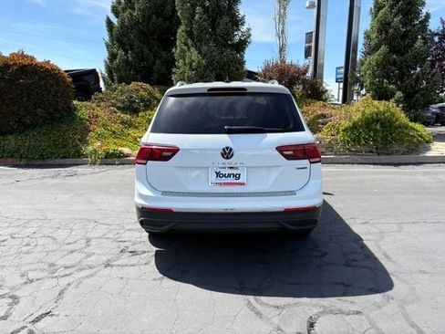Used 2024 Volkswagen Tiguan SE AWD/4WD image 5