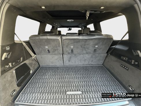 Used 2022 Jeep Grand Wagoneer Series II AWD/4WD image 34