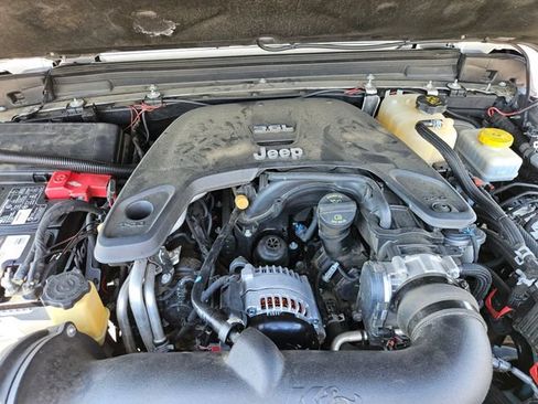 Used 2018 Jeep Wrangler Unlimited Sport S AWD/4WD image 20