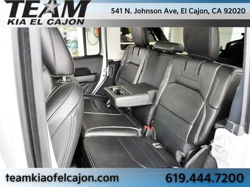 Used 2023 Jeep Wrangler Unlimited Sahara AWD/4WD image 18