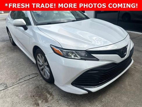 Certified 2018 Toyota Camry LE w/ Convenience Package FWD image 2