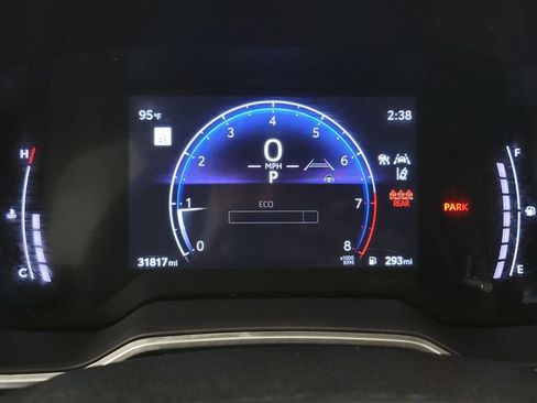 Used 2024 Toyota Corolla Cross XLE FWD image 20