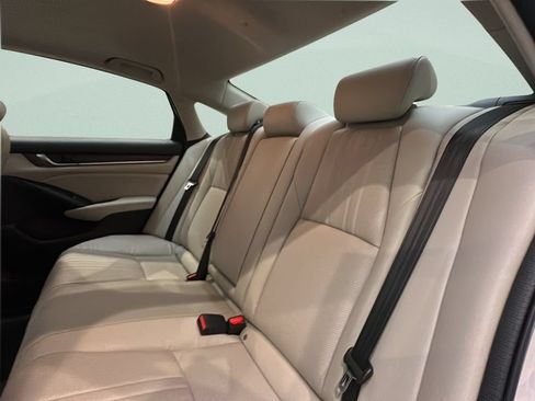 Certified 2018 Honda Accord Touring image 18