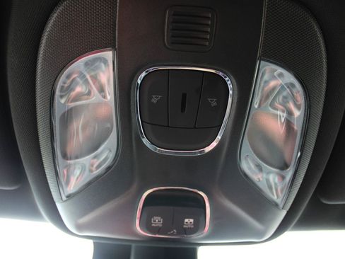 Used 2023 Jeep Compass High Altitude AWD/4WD image 16
