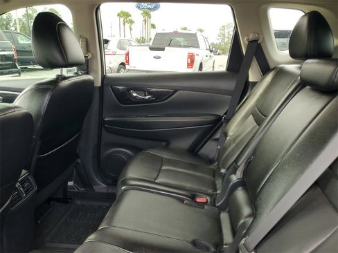 Used 2019 Nissan Rogue SL w/ Premium Package image 31