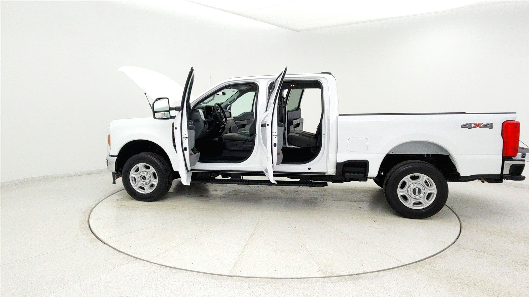 Used 2026 Ford F250 XLT AWD/4WD image 32