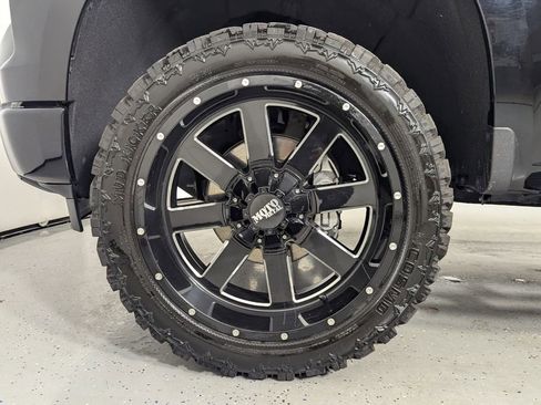 Used 2024 Chevrolet Silverado 1500 LTZ RWD image 11