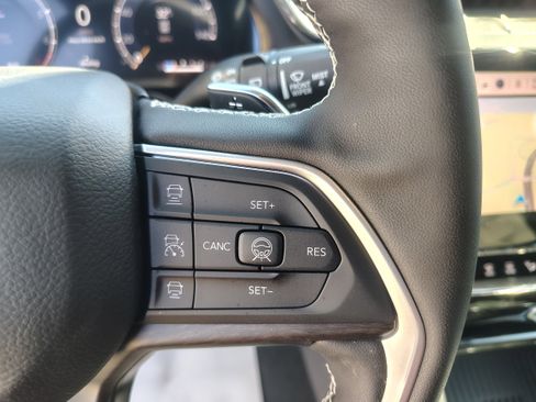 New 2026 Jeep Grand Cherokee Altitude AWD/4WD image 36