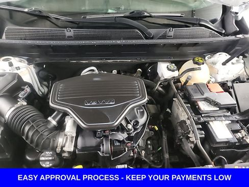 Used 2020 GMC Acadia SLE w/ Driver Convenience Package image 12