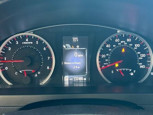 Used 2017 Toyota Camry SE FWD image 25