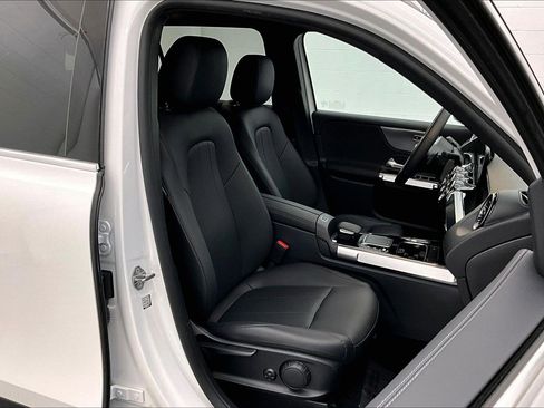Certified 2022 Mercedes-Benz GLB 250 image 6