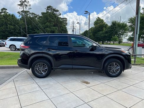 Used 2024 Nissan Rogue S FWD image 4