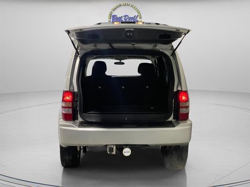 Used 2011 Jeep Liberty Sport AWD/4WD image 5