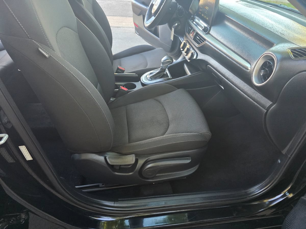 Used 2020 Kia Forte LXS FWD image 19