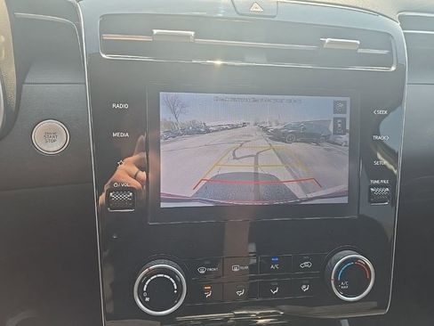 Used 2022 Hyundai Tucson SEL w/ Winter Package AWD/4WD image 19