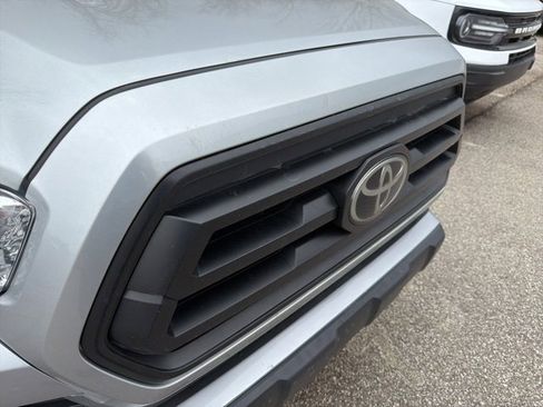 Used 2021 Toyota Tacoma SR w/ SR Convenience Package image 9