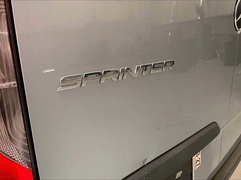 Used 2025 Mercedes-Benz Sprinter 2500 image 14